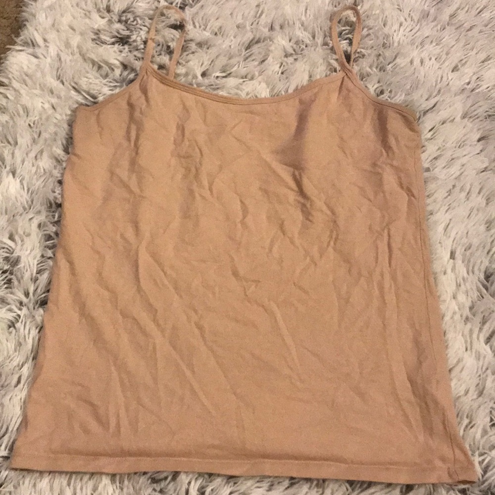 Tan tank top🤎🤍